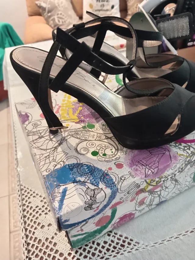 Zapatos salón de señora para celebraciones