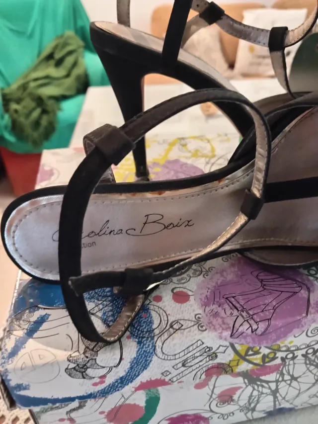 Zapatos salón de señora para celebraciones