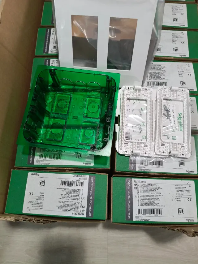 Caja de registro verde Schneider Electric