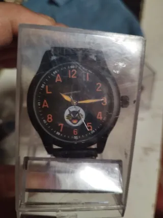 Reloj de pulsera verde militar