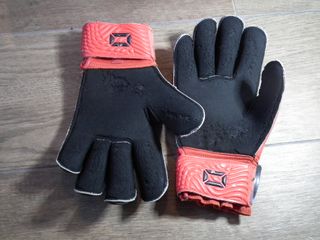 Guantes de portero semiprofesionales rojo y negro