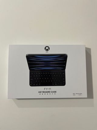 Funda magnética con teclado para iPad