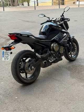 Yamaha XJ6 