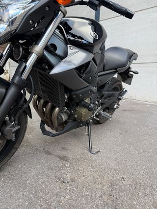 Yamaha XJ6 