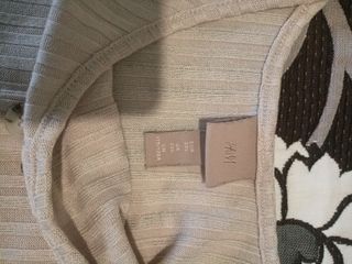 Camiseta de tirantes beige con botones