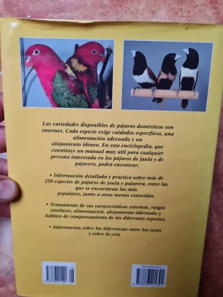 
La enciclopedia de los pajaros domésticos.