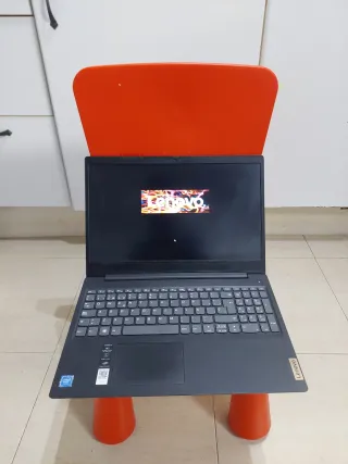 Ordenador Portátil Lenovo IdeaPad 3 