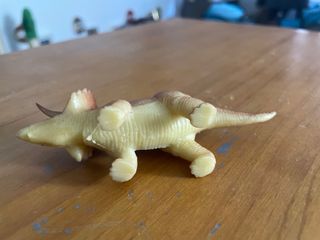 Dinosaurio Triceratops Juguete