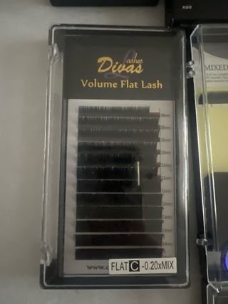 Extensiones de Pestañas Pelo a Pelo