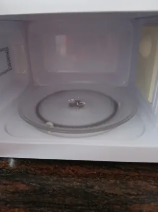 Microondas Blanco 700W 20L