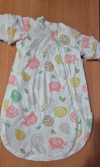 Saco dormir bebé elefantes y limones. 3 a 7 meses.