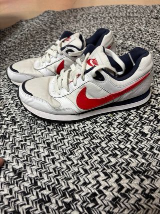 Nike blancas rojas y azules Talla 36.5