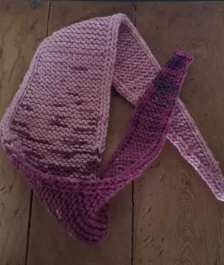 Escarf/Bufanda tejida degradado rosa y morado. 
