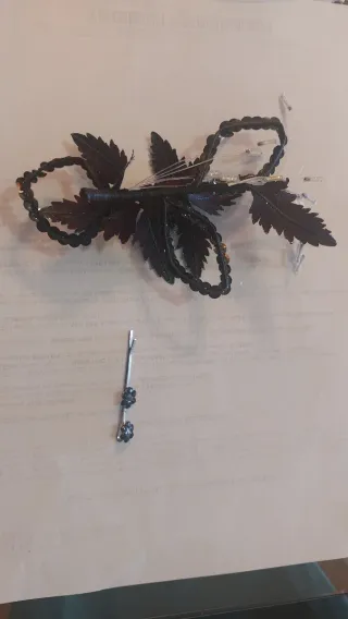 Adorno para vestido años 50 negro y plata