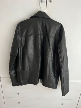 Chaqueta Cuero Negra ASOS Talla M