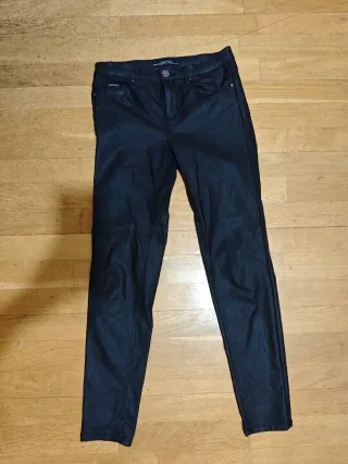 Muchos pantalones (más en el perfil)