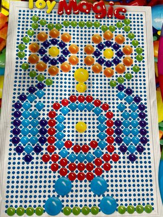 Juego de mosaicos Pegs Toys