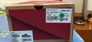 Zapatillas Vans Negras y Blancas
