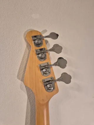 Bajo Eléctrico Academy Precision Bass