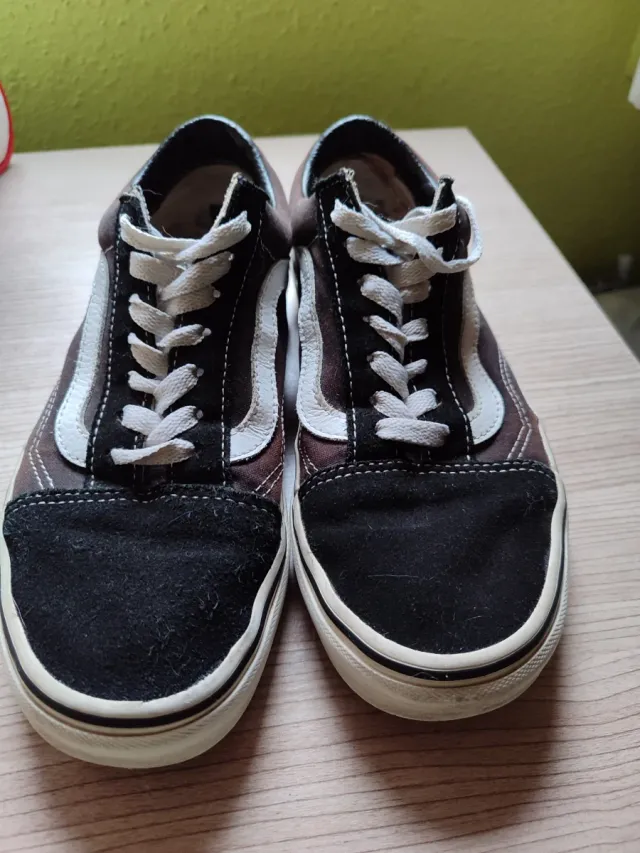 Zapatillas Vans Marrones y Negras