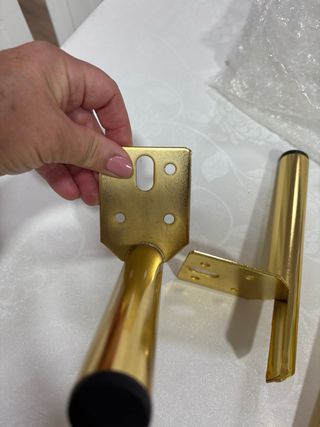4 Patas Doradas para Muebles
