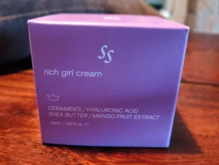 Rich Girl Cream - Crema Hidratante facegloss