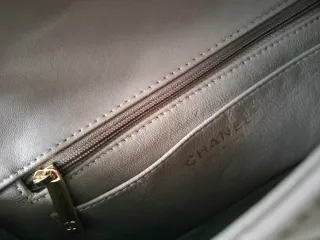 Bolso Chanel acolchado gris