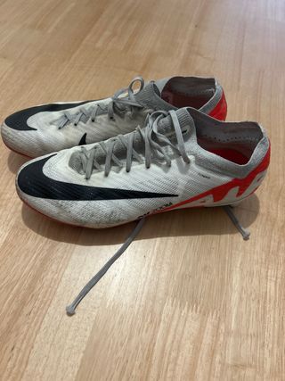 Botas de fútbol Nike Talla 42