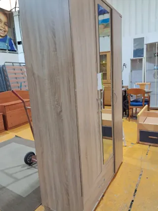 Armario 3 puertas madera y cristal