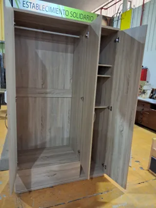 Armario 3 puertas madera y cristal