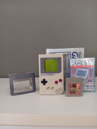 Nintendo Game Boy con Accesorios