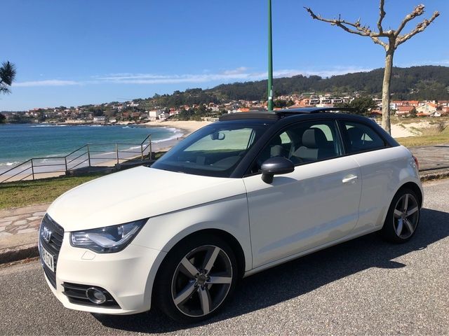 Audi A1 AMBITION 1. 6 TDI 105 cv. Diciembre 2010.