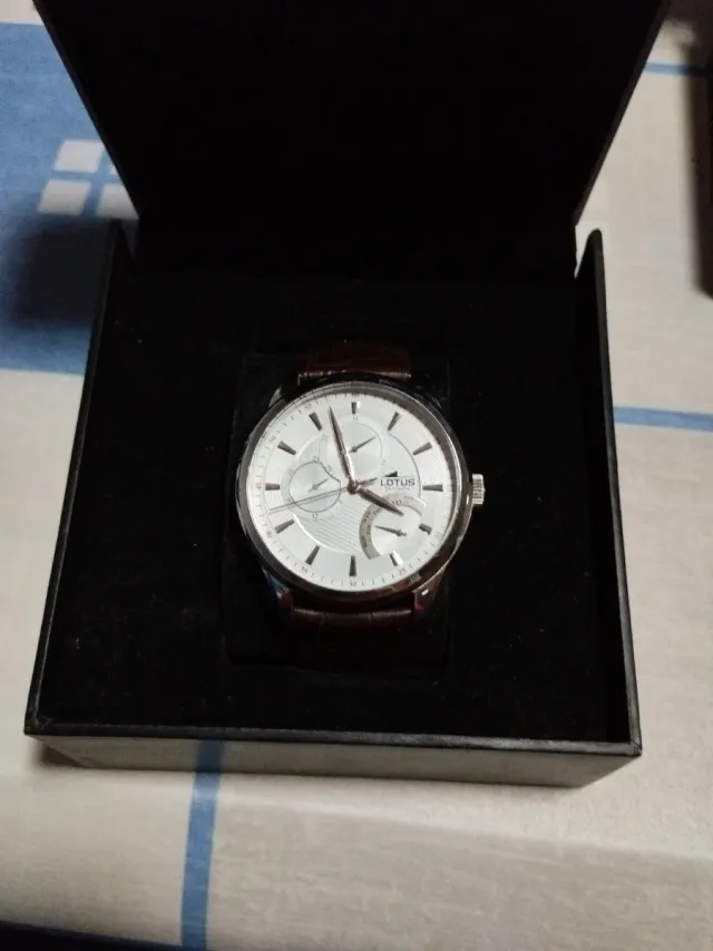 Reloj Lotus Marrón y Plateado