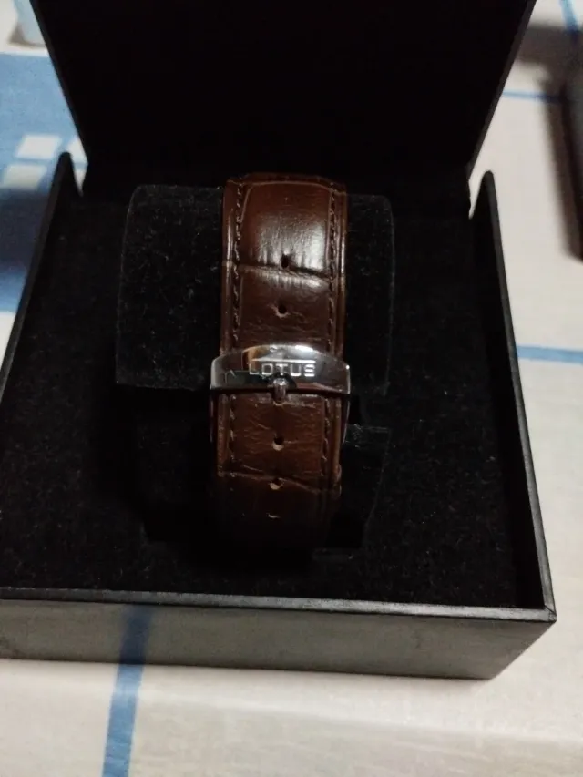 Reloj Lotus Marrón y Plateado