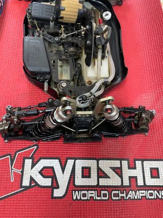 Kyosho Inferno MP10 TKI3 RC Coche