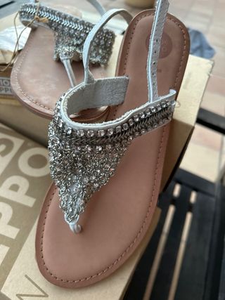 Sandalias Gioseppo plateadas con pedrería piel
