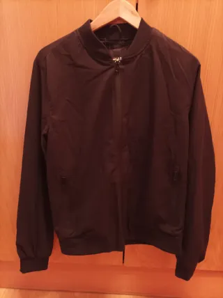 Cazadora bomber negra hombre