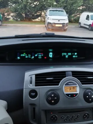 Renault Grand Scenic 2005