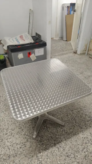 Conjunto: Mesa y 4 Sillas Aluminio