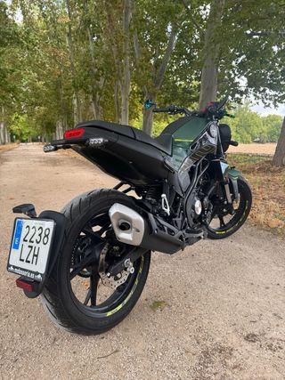 Benelli Leoncino 125 (800km)