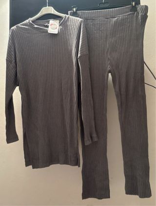 Conjunto canalé gris talla XL 42
