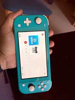 Nintendo Switch Lite Verde + 2 Juegos