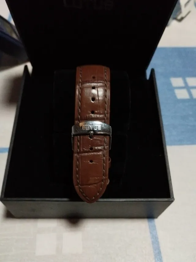 Reloj Lotus Azul y Marrón