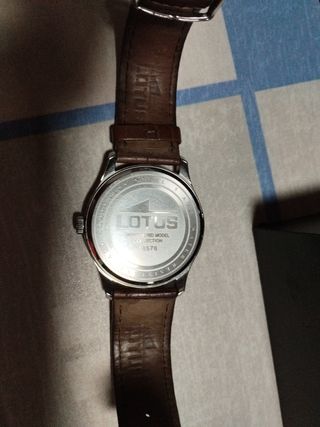 Reloj Lotus Azul y Marrón