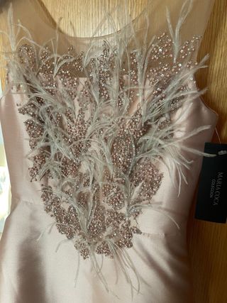 Vestido fiesta Mariacoca rosa con pedrería