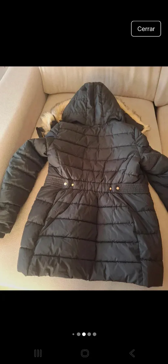 Plumífero Zara con capucha y pelo