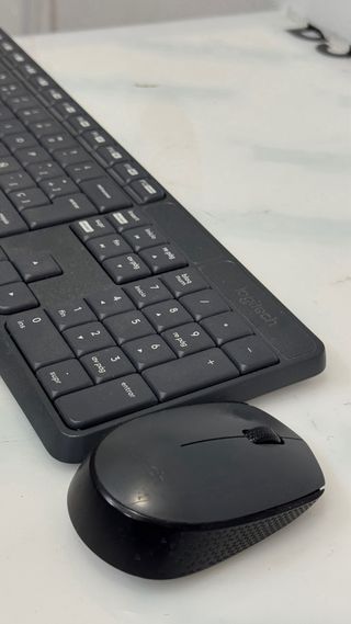 Teclado y Mouse Logitech Inalámbrico