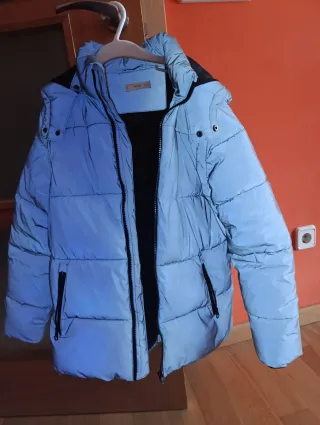 Chaqueta plumífero gris reflectante chico