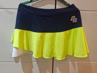 Falda pádel Talla XL sin usar
Con pantalon