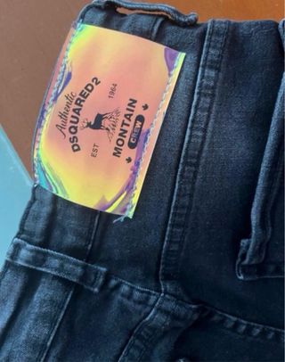 Pantalones DSQUARED2 negros con detalles